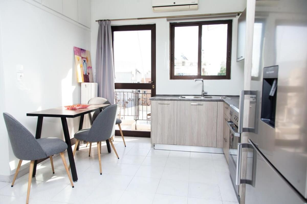 Modern In Heart Of Paleo Faliro!