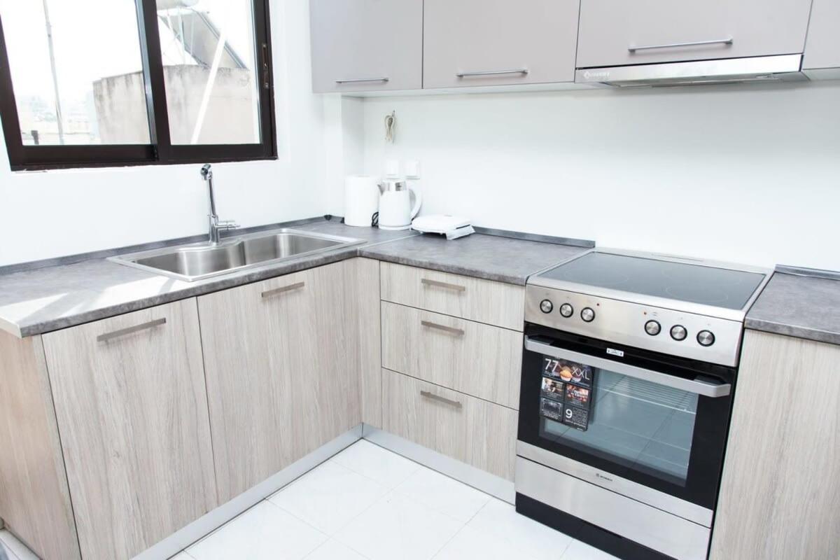 Modern In Heart Of Paleo Faliro! Apartamento Atenas